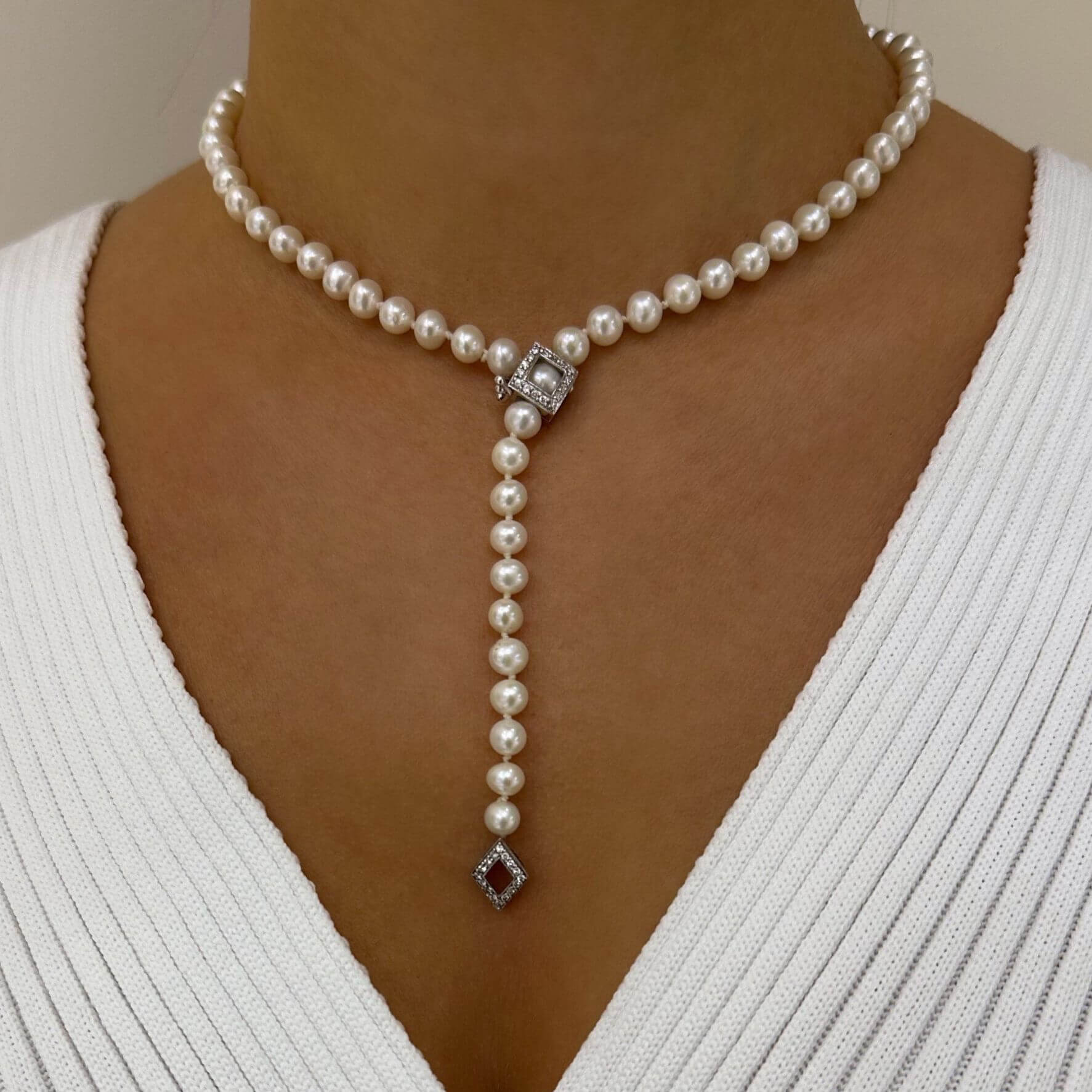 Regina biserna ogrlica